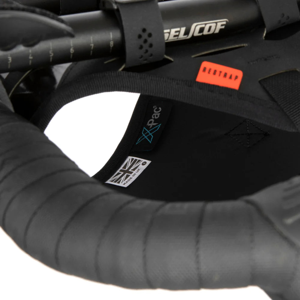 Binnenzijde van de Restrap Race Aero Bar Bag met het X-Pac en Made in UK-label zichtbaar.